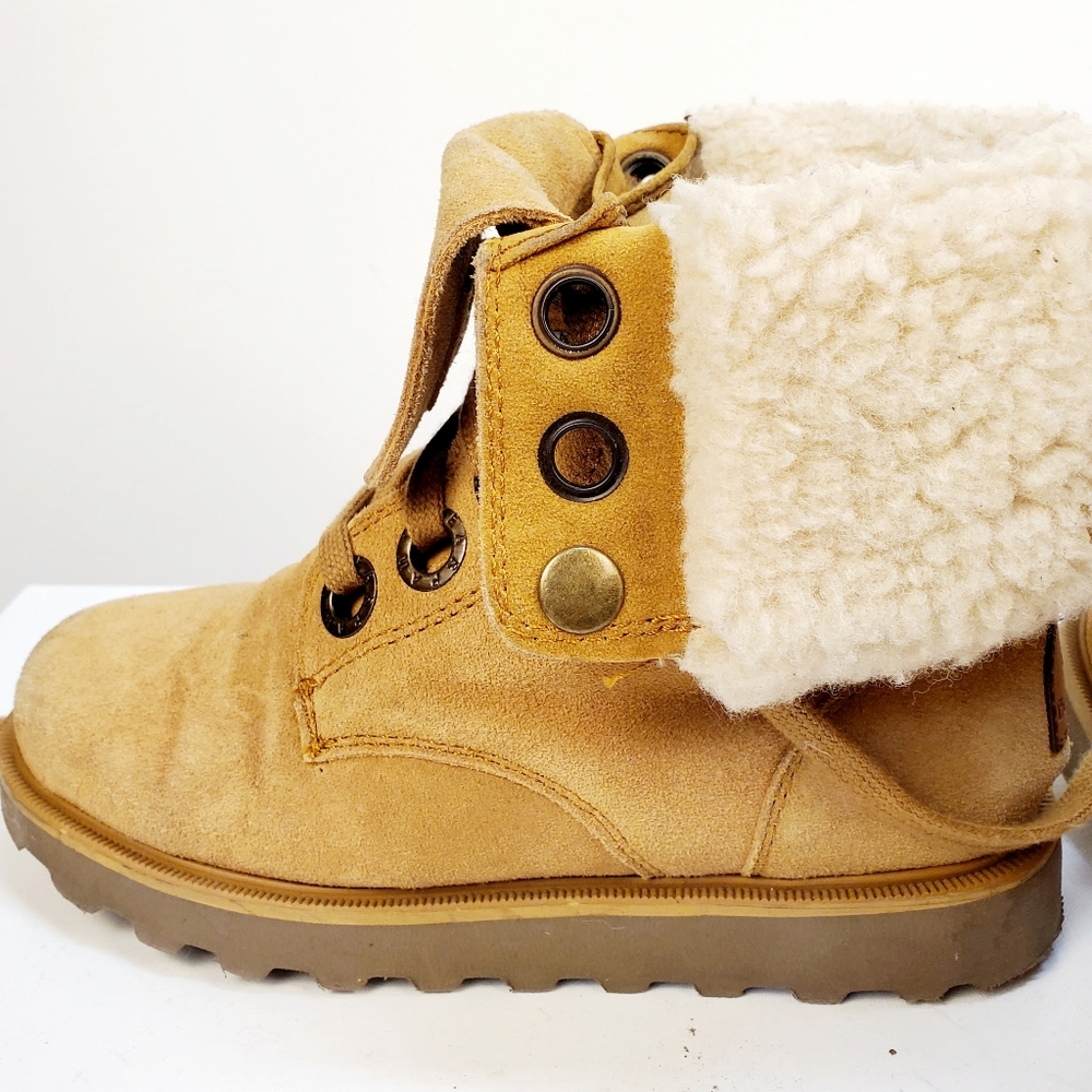 BEARPAW TAN SUEDE LACEUP FURLINED BOOTS SZ 7 - Picture 3 of 7